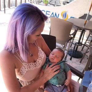 Meet your Posher, Danielle